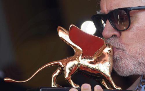 Το Φεστιβάλ της Βενετίας θα τιμήσει τη Λιλιάνα Καβάνι και τον Τόνι Λιούνγκ Γουάι