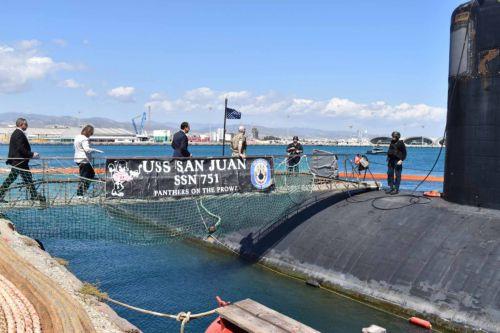 Το υποβρύχιο USS San Juan του αμερικανικού στόλου επισκέφθηκε ο Πρόεδρος