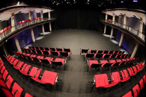 Δραματική σχολή και παράρτημα στη Λεμεσό στα σχέδια που παρουσίασε ο ΘΟΚ στη Βουλή