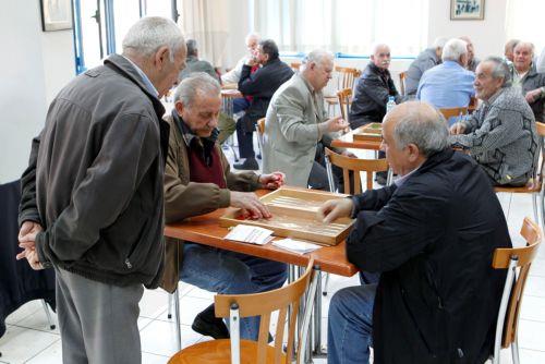 Διαμαρτυρία συνταξιούχων για αναβολή ψήφισης πρότασης νόμου για ασφαλιστική κάλυψη
