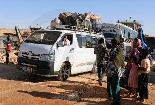 Δεκάδες υπήκοοι Αιγύπτου επαναπατρίζονται από Λιβύη