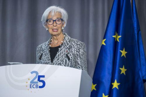 Η ΕΚΤ θα αυξήσει τα επιτόκια αλλά όχι τόσο γρήγορα, λέει η Λαγκάρντ