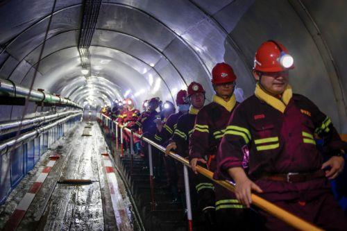 Για 840.000 θανάτους ετησίως από ψυχοκοινωνικούς κινδύνους στην εργασία, μιλάει ο ILO