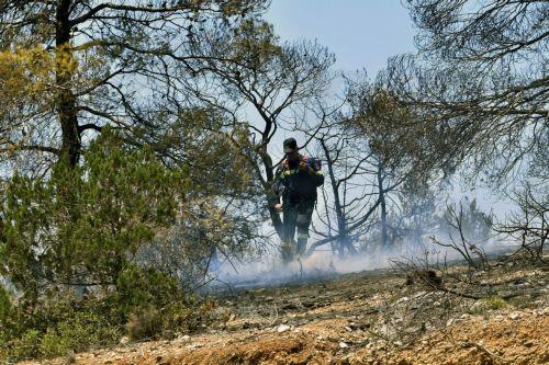 Η ΚΔ αποστέλλει δύο αεροσκάφη για κατάσβεση των πυρκαγιών στην Ελλάδα