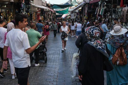 Η σφιχτή νομισματική πολιτική οδηγεί την Τουρκία σε αποπληθωρισμό, λέει ο Scope