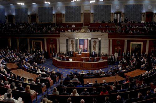 Βουλευτές ζητούν επείγουσα ψηφοφορία στο Κογκρέσο περί πολεμικών εξουσιών μετά τα πλήγματα στο Ιράν