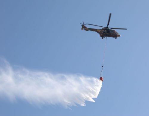 Ενεργοποιείται Εθνικό Σχέδιο Πυρσός για πυρκαγιά στον Φαρμακά, στον χώρο ο Υπ. Δικαιοσύνης