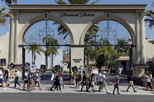 Kυκλοφορούν Μάϊο τα απομνημονεύματα του μεγιστάνα των ΜΜΕ Μπάρι Ντίλερ