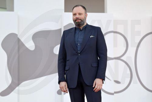 Τον Οκτώβριο η κυκλοφορία της ταινίας «Bugonia» του Γιώργου Λάνθιμου