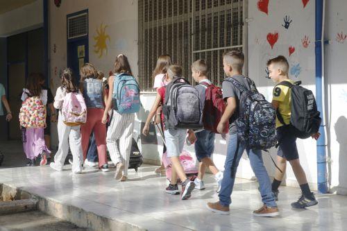 Η παιδεία αλλάζει με πολιτική βούληση, λέει η Υπουργός Παιδείας