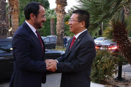 Κίνα και Κύπρος υποστηρίζουν σθεναρά η μία την άλλη σε θέματα κυριαρχίας, δήλωσε σε άρθρο στο ΚΥΠΕ ο Πρέσβης