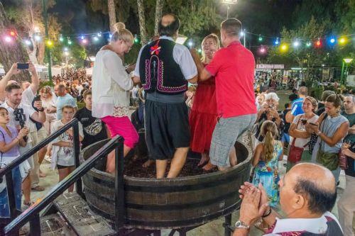Άνοιξε τις πύλες της η 65η Γιορτή του Κρασιού της Λεμεσού
