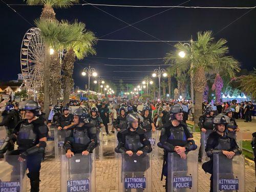 Με ισχυρή αστυνομική παρουσία η πορεία αλληλεγγύης στο λαό Παλαιστίνης στη Λάρνακα