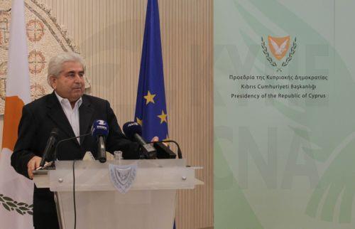 «Η διχοτόμηση δεν είναι μακρινό σενάριο» είπε ο Ε.Φλουρέντζος στο μνημόσυνο Δημήτρη Χριστόφια