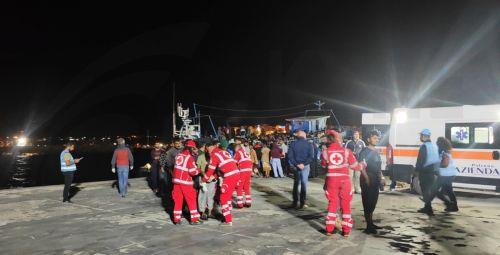 Ναυάγιο κοντά στη Λαμπεντούζα, διασώθηκαν 43 άτομα, οκτώ αγνοούνται