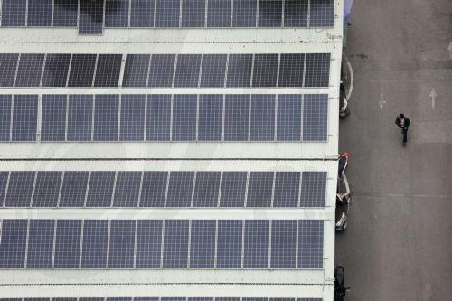 Θέματα συστημάτων ΑΠΕ παρουσιάστηκαν σε εκδήλωση με εκπροσώπους βιομηχανιών