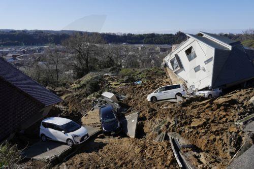 Τουλάχιστον 30 νεκροί εξαιτίας των σεισμών στην κεντρική Ιαπωνία, σύμφωνα με ΜΜΕ