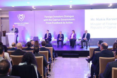 Συζήτηση με ξένους επενδυτές είχαν στο Προεδρικό ΠτΔ και Υπουργοί της Κυβέρνησης