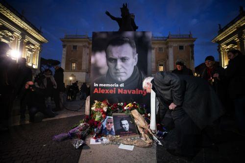 Τον επιτετραμμένο της Μόσχας στις Βρυξέλλες κάλεσε για εξηγήσεις για Ναβάλνι η ΕΥΕΔ