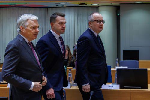 Πρόθεση προόδου σε κράτος δικαίου από Πολωνία, βλέπουν Λαμπίμπ - Γιούροβα