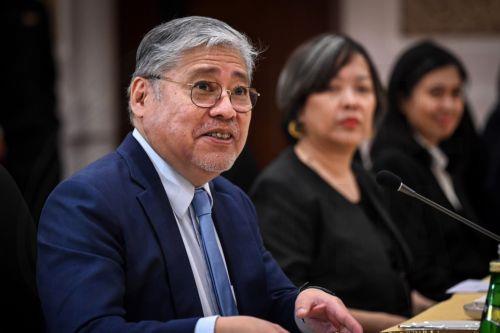 Filipinler Dışişleri Bakanı Enrique Manalo temaslar için cuma günü Ada’ya geliyor