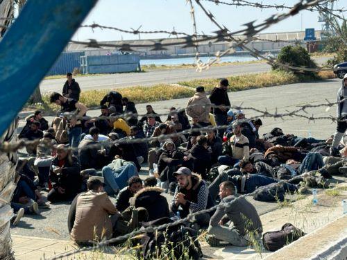 Στο Υφυπουργείο Μετανάστευσης οι αρμοδιότητες ασύλου και μετανάστευσης, λέει το ΥΠΕΣ