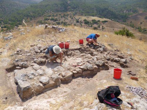 الحفريات في بافوس تسفر عن أدلة جديدة على العصر النحاسي الحجري والعصر البرونزي