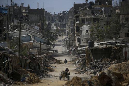 Οι ισραηλινές δυνάμεις βομβαρδίζουν ξανά τη βόρεια Γάζα