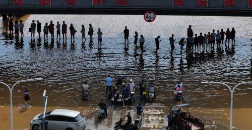 Στους 38 οι νεκροί από τις πλημμύρες στο νότιο τμήμα της Κίνας