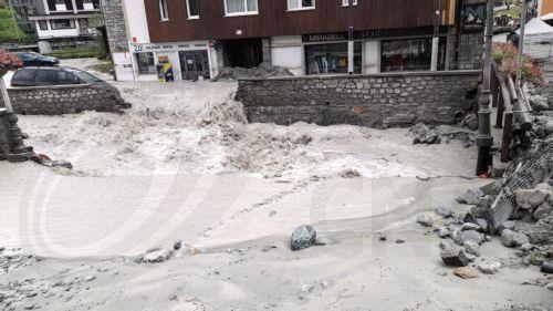 Pupils stranded due to landslide in Switzerland, back in Milan to return home