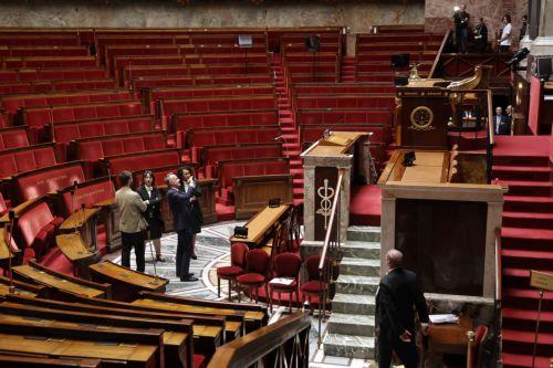 Απόσυρση 169 υποψηφίων που προκρίθηκαν στο δεύτερο γύρο των γαλλικών εκλογών