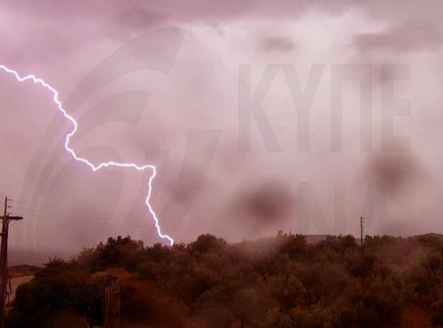 Κίτρινη προειδοποίηση για ισχυρές καταιγίδες από το βράδυ του Σαββάτου