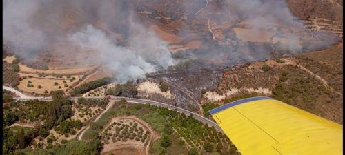 Υπό ελεγχο η φωτιά στην κοίτη του ποταμού μεταξύ Κουκλιών-Μανδριών