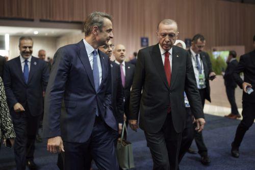 رئيس وزراء  اليونان يؤكد للرئيس التركي ضرورة استئناف المحادثات القبرصية