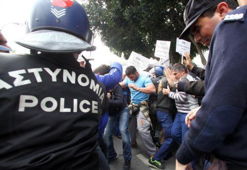 Ψηφίστηκε το ν/σ για τις δημόσιες συγκεντρώσεις και παρελάσεις