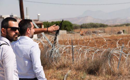 Θέματα υλοποίησης προνοιών του Συμφώνου ΕΕ συζητά στην Αθήνα ο Υφ. Μετανάστευσης