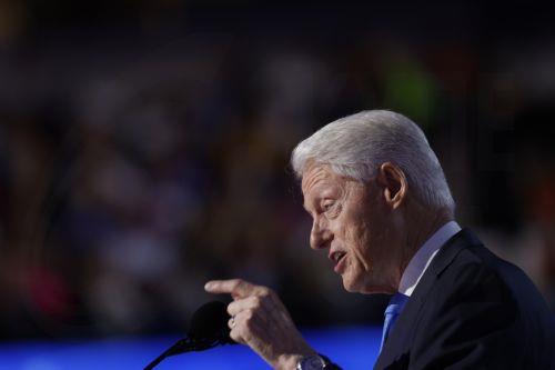 Ο Μπιλ Κλίντον δηλώνει ότι δεν είχε καμία ιδέα για τα εγκλήματα του Έπστιν