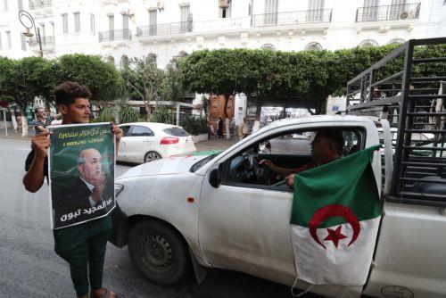 O Αμπντελματζίντ Τεμπούν επανεξελέγη Πρόεδρος στην Αλγερία σχεδόν με 95%