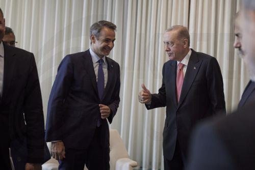 Με στόχο τη διατήρηση ανοικτών διαύλων και μια λειτουργική σχέση η συνάντηση Μητσοτάκη - Ερντογάν