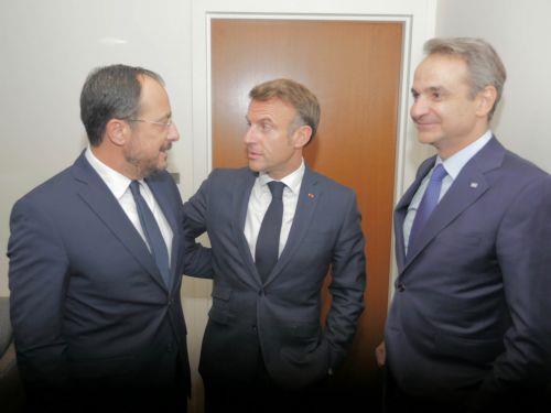 Macron assures of Frances support for a Cyprus solution on UN parameters