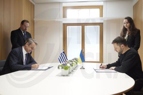 Τηλεφωνική επικοινωνία Μητσοτάκη - Ζελένσκι