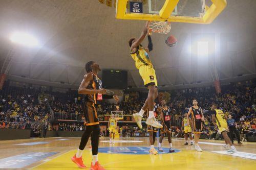 Με δύο αγώνες συνεχίζεται το Σάββατο η 5η αγωνιστική της ECOMMBX Basket League,