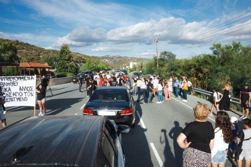 Εκδήλωση διαμαρτυρίας Εθνικού Δευτεράς για προστασία των παιδιών και του σταδίου