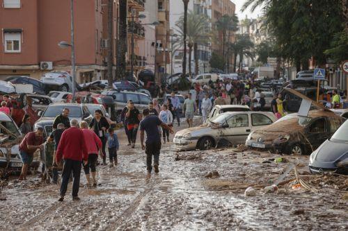 Τουλάχιστον 95 οι νεκροί από τις πλημμύρες στην Ισπανία