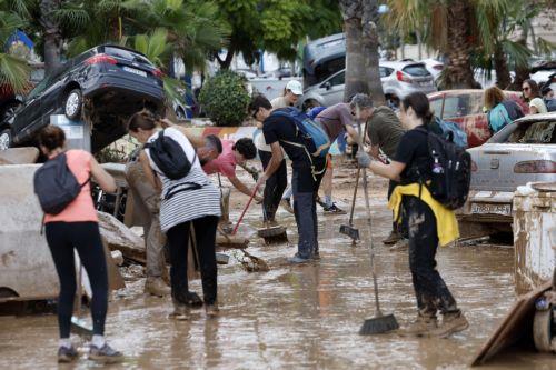 Στους 205 αυξήθηκε ο αριθμός των νεκρών από τις πλημμύρες στην ανατολική Ισπανία