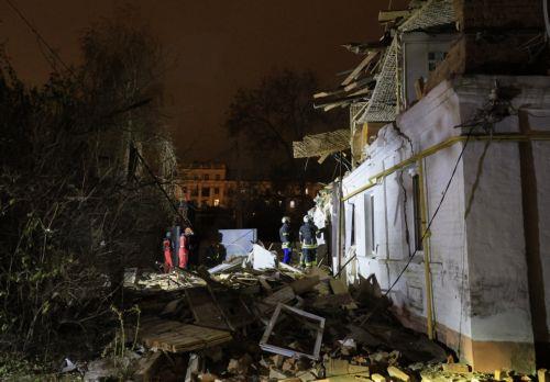 Εκατέρωθεν επιθέσεις Ρωσίας - Ουκρανίας με νεκρούς και καταστροφές υποδομών