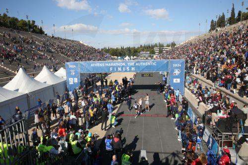 Ο αγώνας 5 χλμ ανοίγει την αυλαία των αγώνων του 42ου Μαραθωνίου της Αθήνας