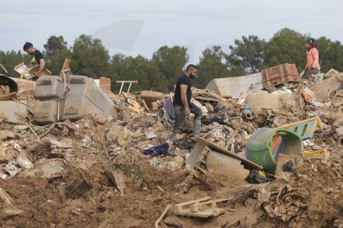 Αγώνας δρόμου στην Ισπανία για ανοικοδόμηση μετά τις φονικές πλημμύρες