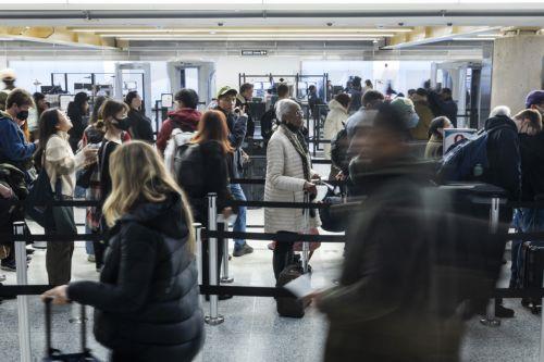 Έκλεισαν προσωρινά, για αδιευκρίνιστους λόγους, τα τέσσερα αεροδρόμια της Μόσχας