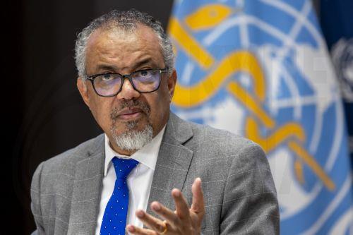 Ο ΠΟΥ αναγγέλλει ευρεία αναδιοργάνωση και απολύσεις λόγω περικοπών στη χρηματοδότηση